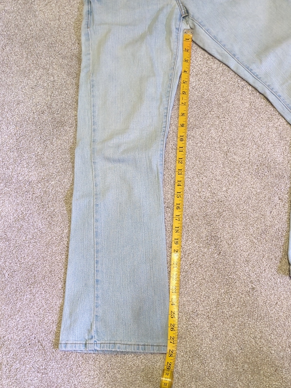 Levi's Light Wash Button Fly Straight Leg Blue Denim with Tan Label 5M Juniors - Picture 14 of 15